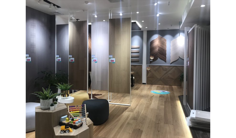 180㎡門店實(shí)景展示1