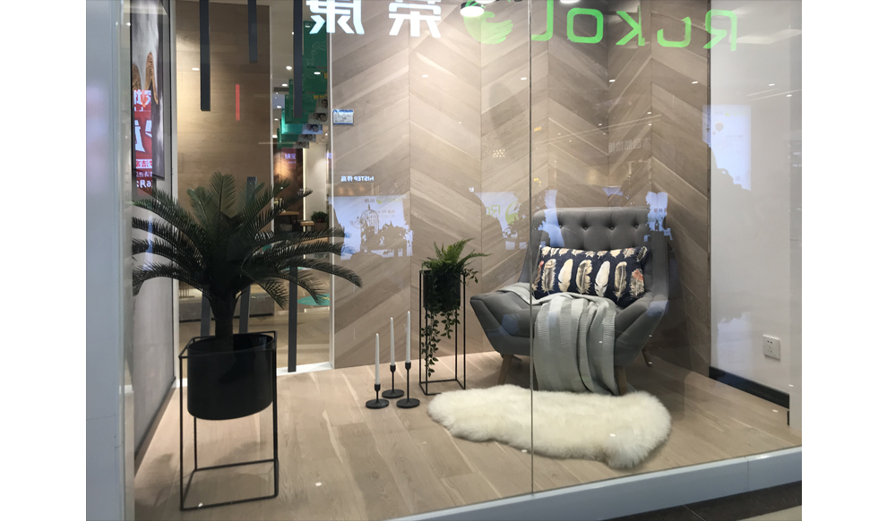 180㎡門店實(shí)景展示1