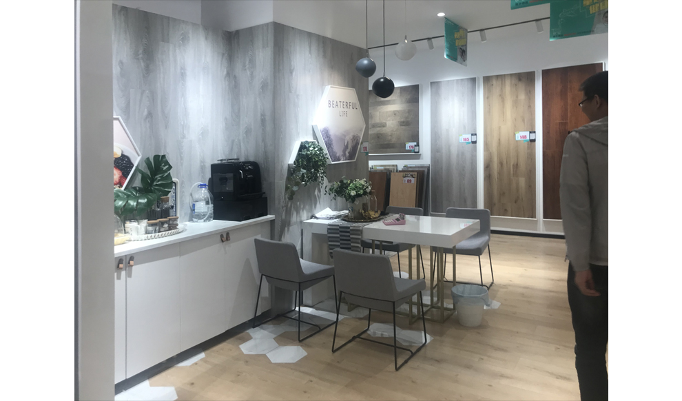 260㎡門(mén)店實(shí)景展示