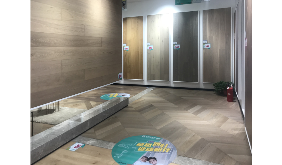 180㎡門店實(shí)景展示1